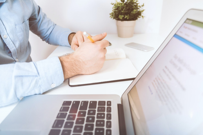 Part-time CFO & management accountant &mdash; supporting visual